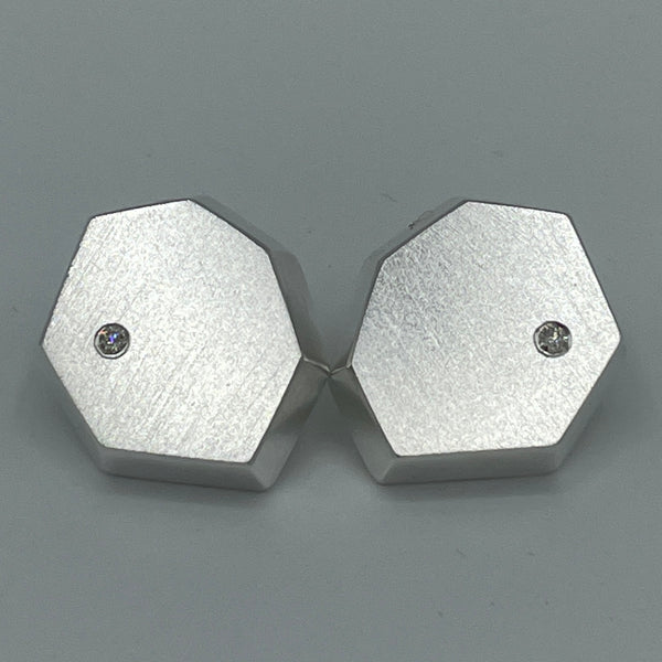 Facets Studs